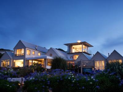 The Boatshed Seaside Boutique Hotel Auckland Bagian luar foto